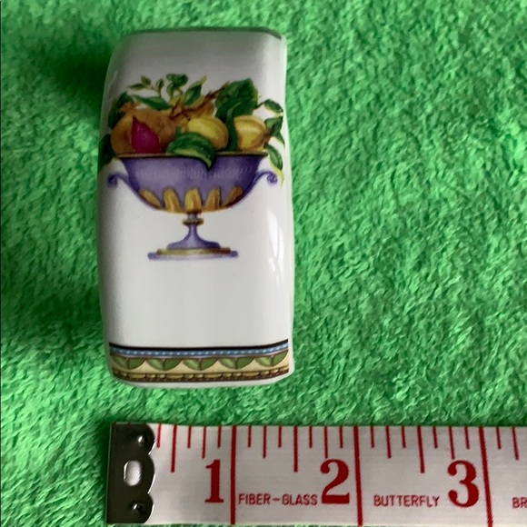 Casa Elite fruit’themed porcelain napkin rings - Picture 10 of 16